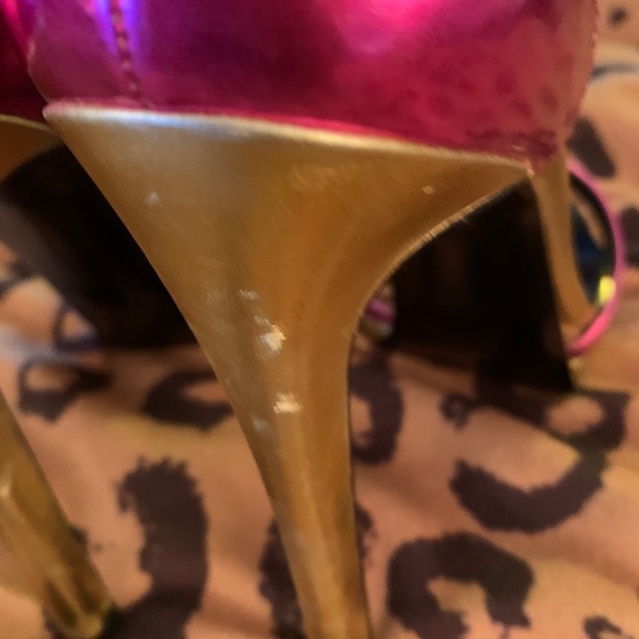 Mettallic heels - Picture 5 of 7